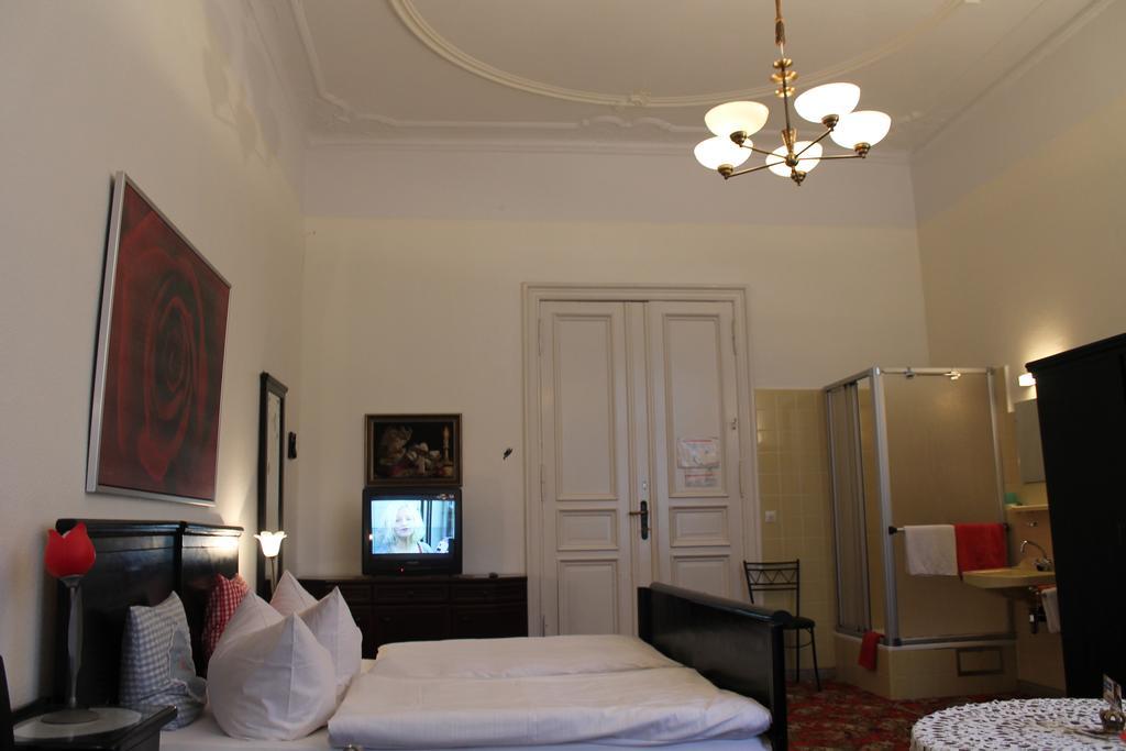 Hotel Pension Columbus Am Kurfurstendamm Берлин Экстерьер фото