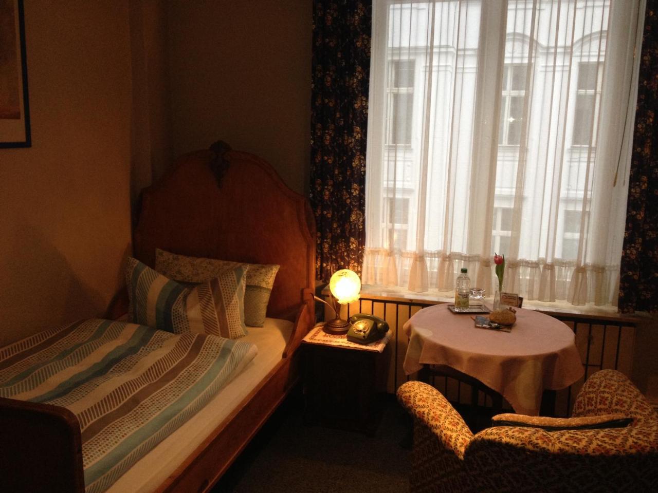 Hotel Pension Columbus Am Kurfurstendamm Берлин Экстерьер фото
