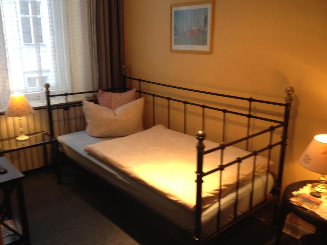 Hotel Pension Columbus Am Kurfurstendamm Берлин Экстерьер фото