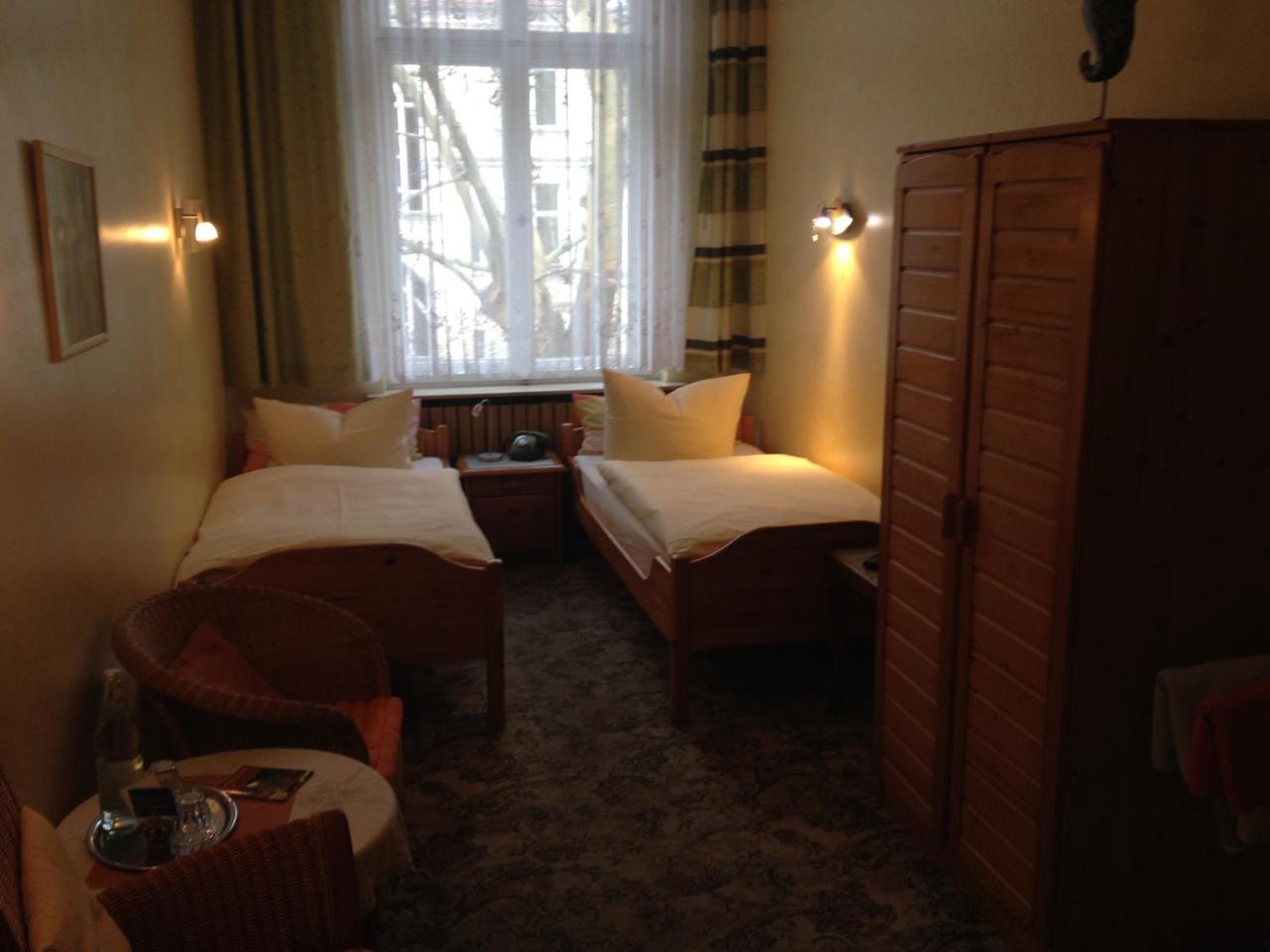 Hotel Pension Columbus Am Kurfurstendamm Берлин Экстерьер фото